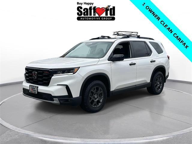 used 2025 Honda Pilot car, priced at $41,997