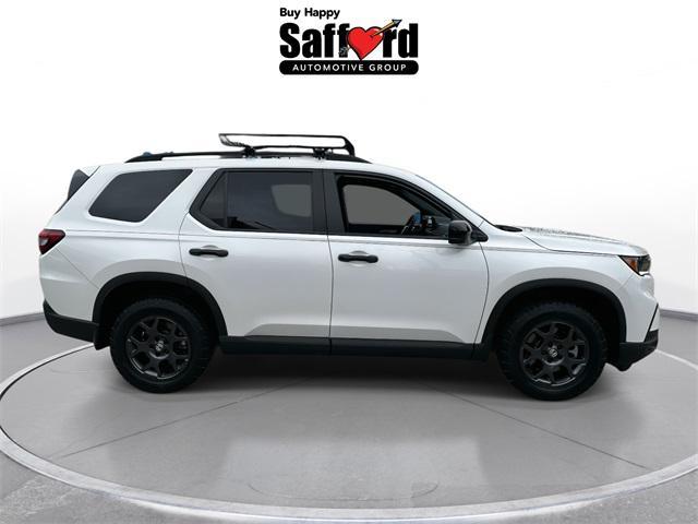 used 2025 Honda Pilot car, priced at $41,997