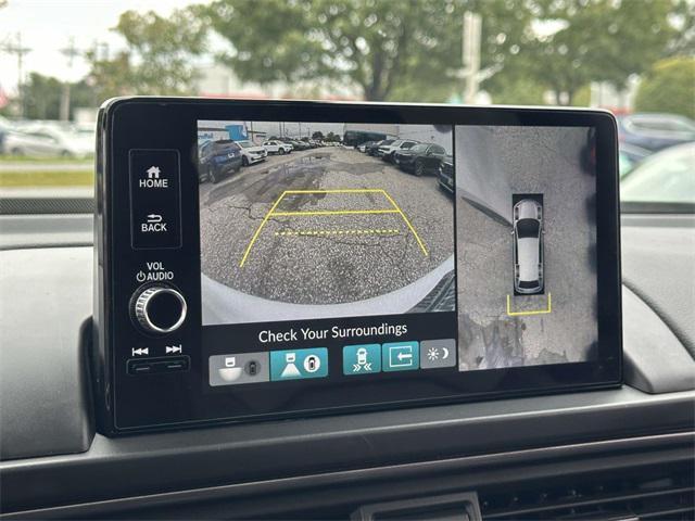 used 2025 Honda Pilot car, priced at $41,997