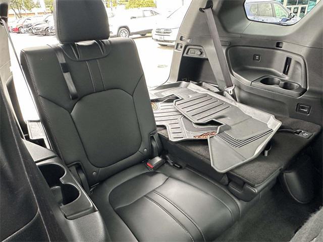 used 2025 Honda Pilot car, priced at $41,997
