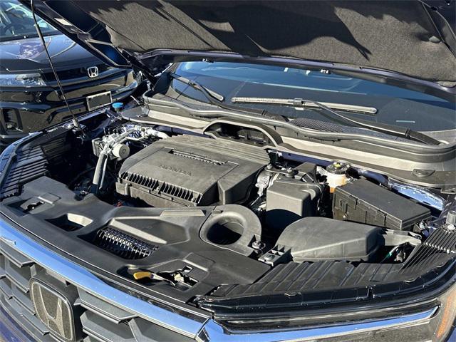 new 2025 Honda Pilot car, priced at $44,610