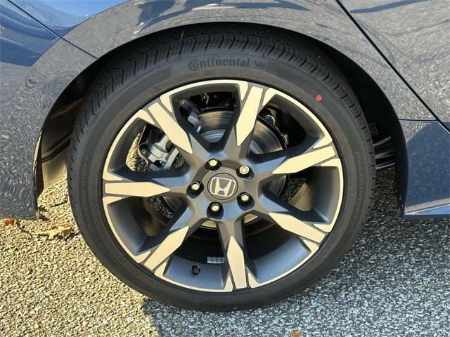 new 2026 Honda Civic Hybrid car, priced at $33,216