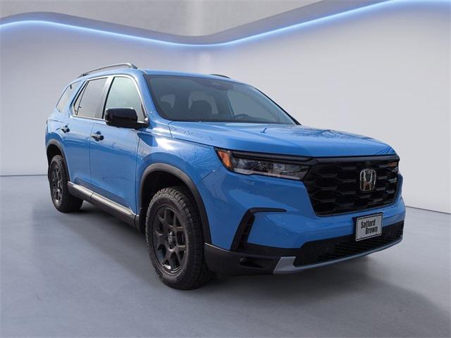 new 2025 Honda Pilot car, priced at $49,998