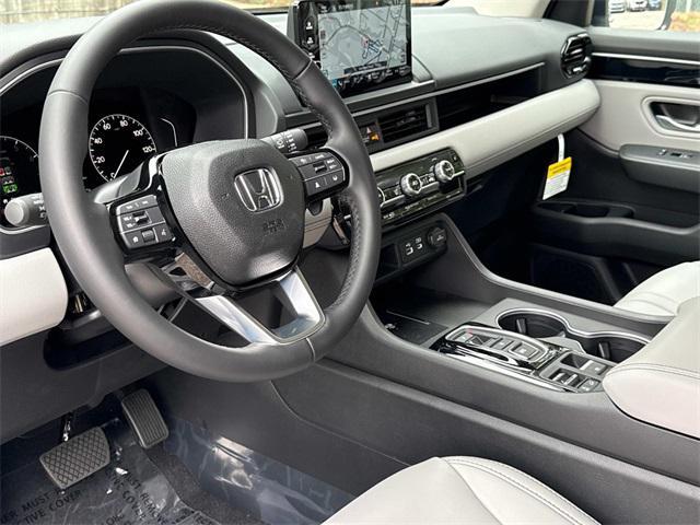 new 2025 Honda Pilot car, priced at $48,489