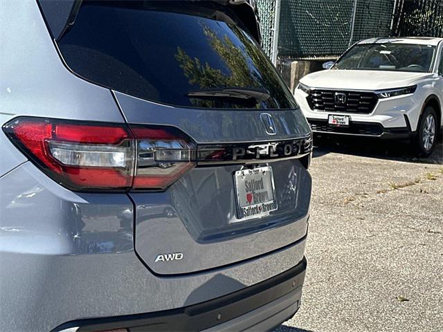 new 2025 Honda Pilot car, priced at $47,198