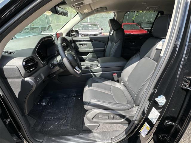 new 2025 Honda Pilot car, priced at $44,610