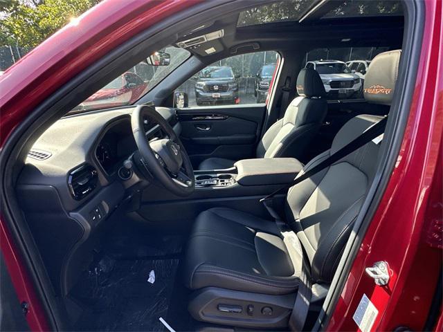 new 2025 Honda Pilot car, priced at $48,414