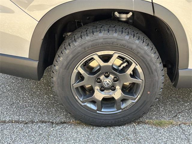 new 2025 Honda Pilot car, priced at $47,987