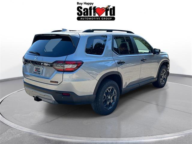 new 2025 Honda Pilot car, priced at $47,987