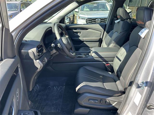 new 2025 Honda Pilot car, priced at $47,987