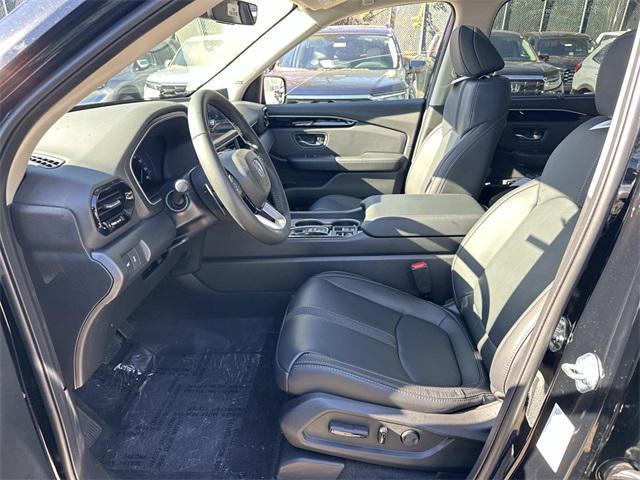 new 2025 Honda Pilot car, priced at $47,071