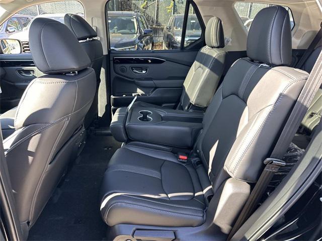 new 2025 Honda Pilot car, priced at $47,071
