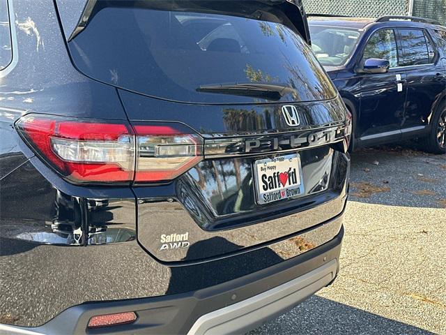 new 2025 Honda Pilot car, priced at $47,071
