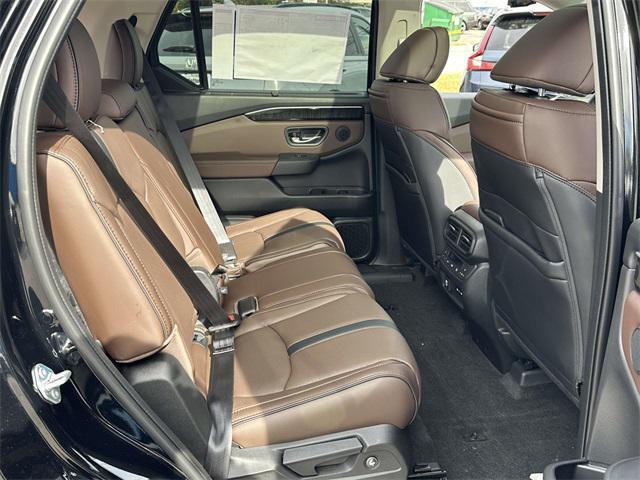 new 2025 Honda Pilot car, priced at $50,017