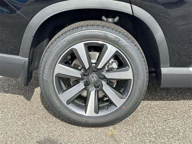 new 2025 Honda Pilot car, priced at $50,017