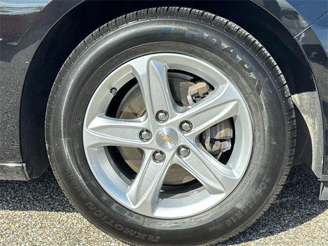 used 2023 Chevrolet Malibu car, priced at $18,394