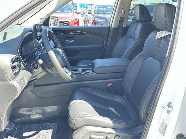 new 2025 Honda Pilot car, priced at $49,698
