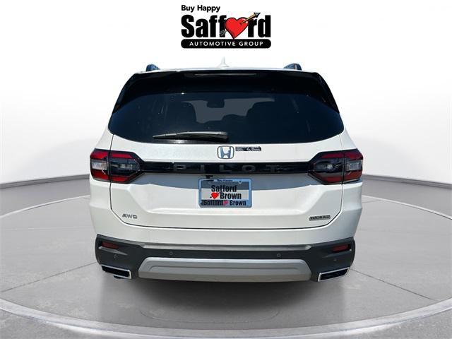 new 2025 Honda Pilot car, priced at $49,698