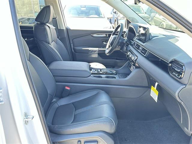new 2025 Honda Pilot car, priced at $49,698