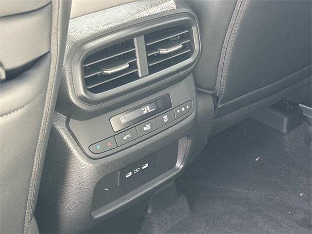 new 2025 Honda Pilot car, priced at $44,610