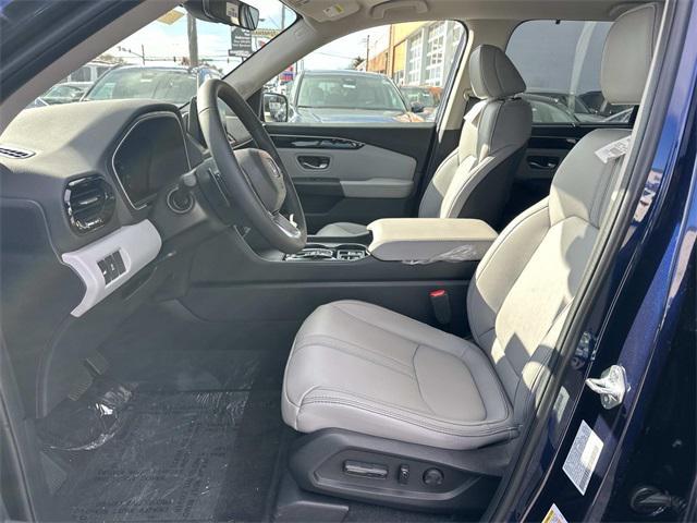 new 2025 Honda Pilot car, priced at $44,610