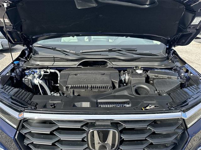 new 2025 Honda Pilot car, priced at $44,610
