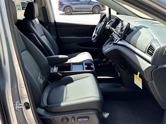 new 2026 Honda Odyssey car, priced at $43,378