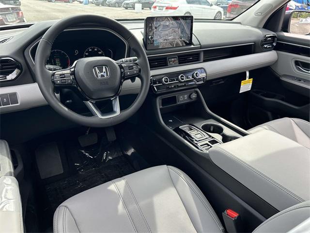 new 2025 Honda Pilot car, priced at $48,570