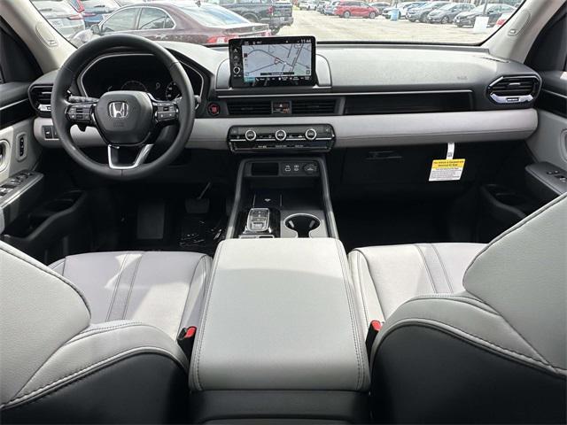 new 2025 Honda Pilot car, priced at $48,570