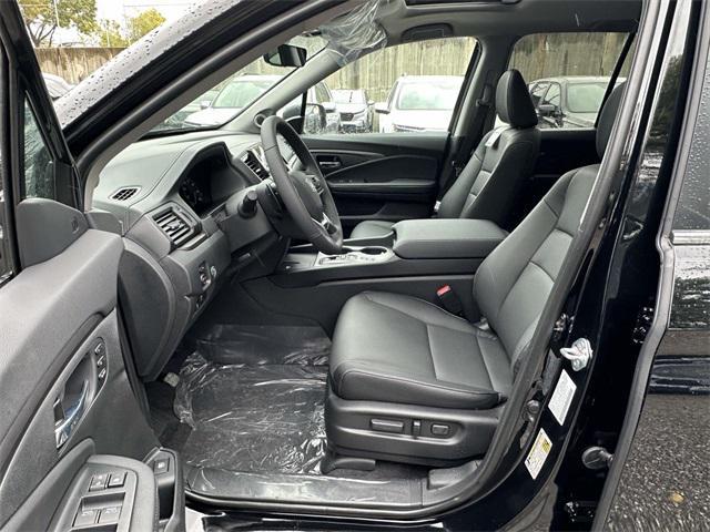 new 2025 Honda Ridgeline car, priced at $40,105