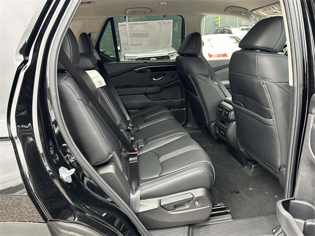 new 2025 Honda Pilot car, priced at $44,610