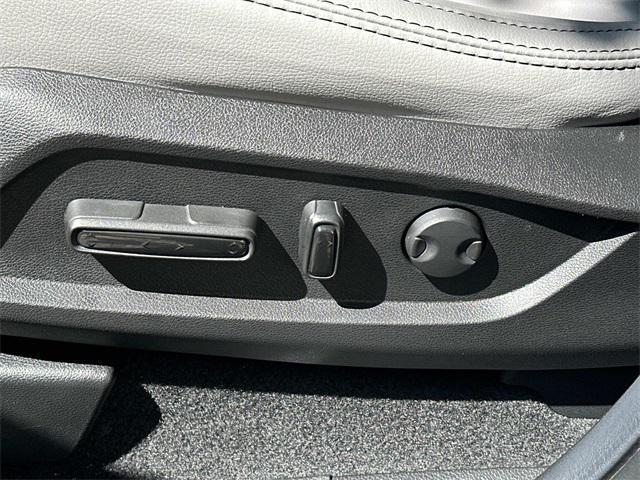 new 2025 Honda Pilot car, priced at $47,618