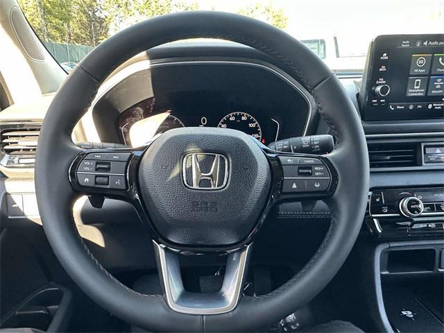 new 2025 Honda Pilot car, priced at $44,063