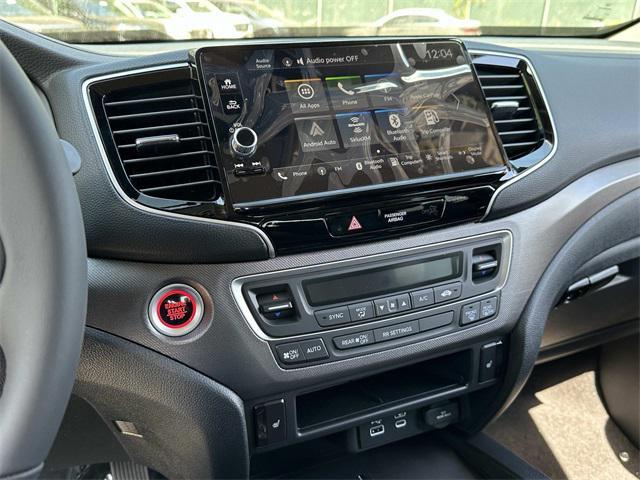 new 2025 Honda Ridgeline car, priced at $40,060