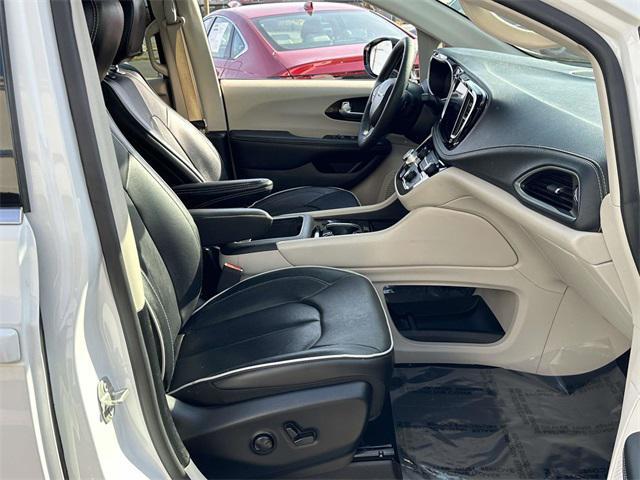 used 2023 Chrysler Pacifica car, priced at $28,750