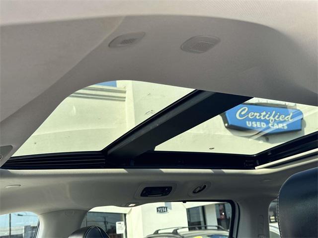 used 2023 Chrysler Pacifica car, priced at $28,750