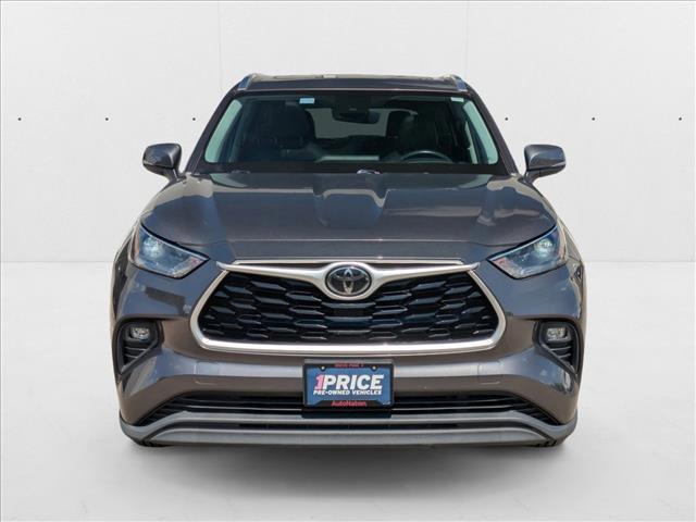 used 2021 Toyota Highlander car, priced at $26,497