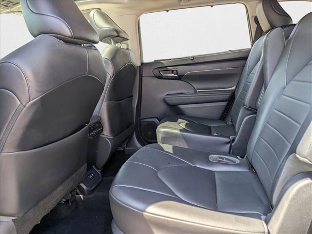 used 2021 Toyota Highlander car, priced at $26,497