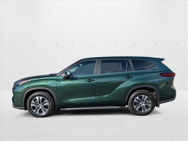 used 2024 Toyota Highlander car, priced at $40,995