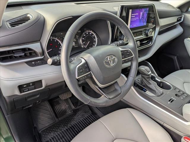 used 2024 Toyota Highlander car, priced at $40,995