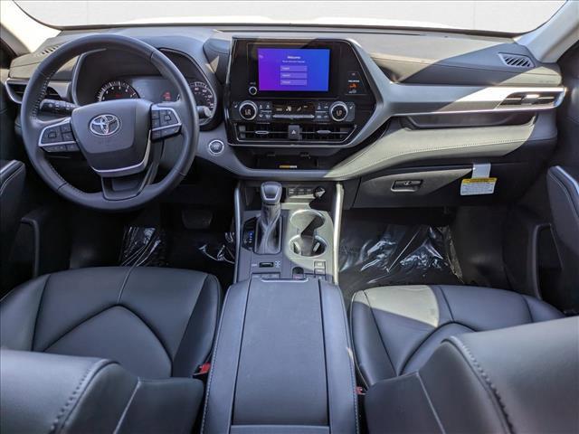 used 2023 Toyota Highlander car, priced at $37,918