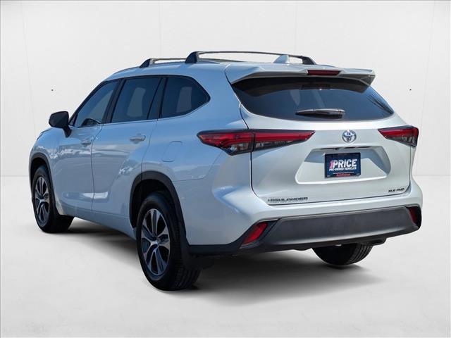 used 2023 Toyota Highlander car, priced at $37,918