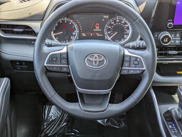 used 2023 Toyota Highlander car, priced at $37,918