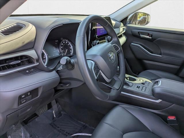 used 2023 Toyota Highlander car, priced at $37,918