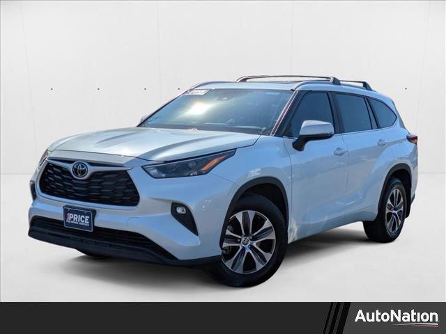 used 2023 Toyota Highlander car, priced at $37,918