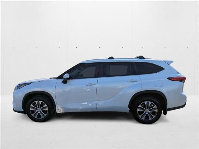 used 2023 Toyota Highlander car, priced at $37,918