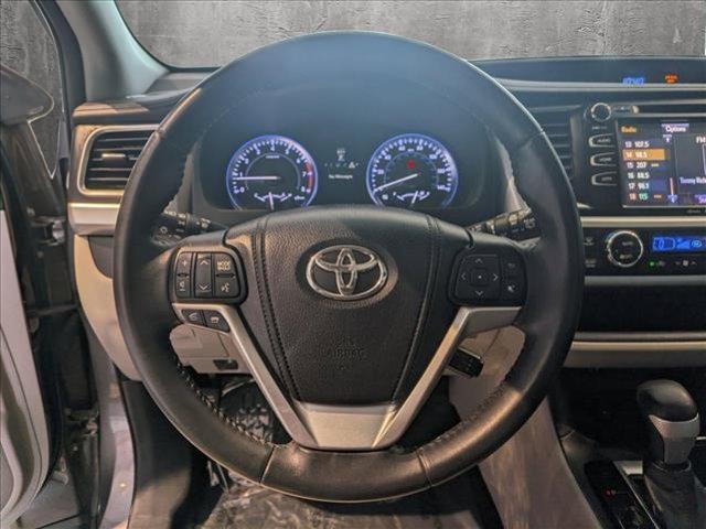 used 2014 Toyota Highlander car, priced at $17,495