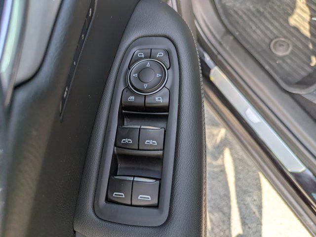 used 2023 Cadillac XT6 car, priced at $35,995