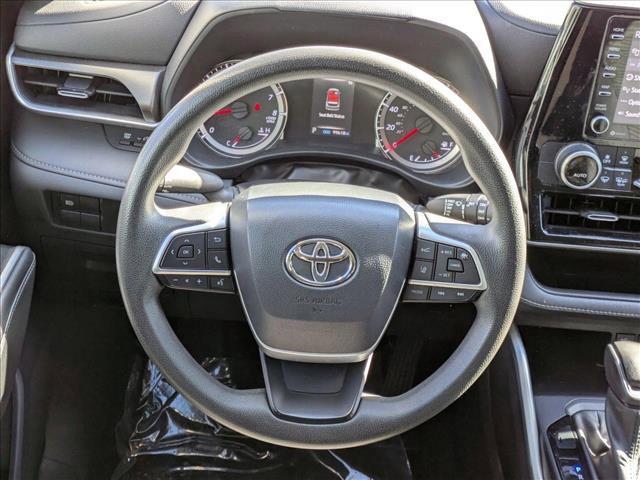 used 2022 Toyota Highlander car, priced at $24,994