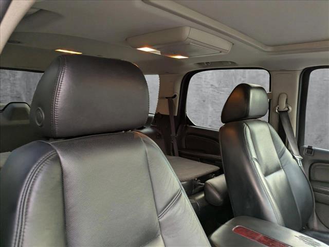 used 2009 Cadillac Escalade car, priced at $10,598